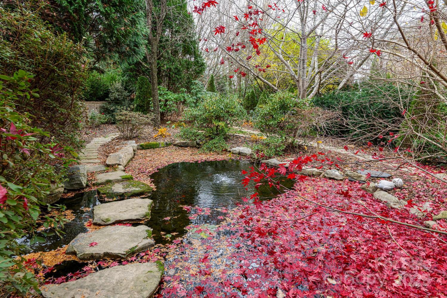 Fletcher, North Carolina, 28732, United States, 4 Bedrooms Bedrooms, ,7 BathroomsBathrooms,Residential,Active,1997887