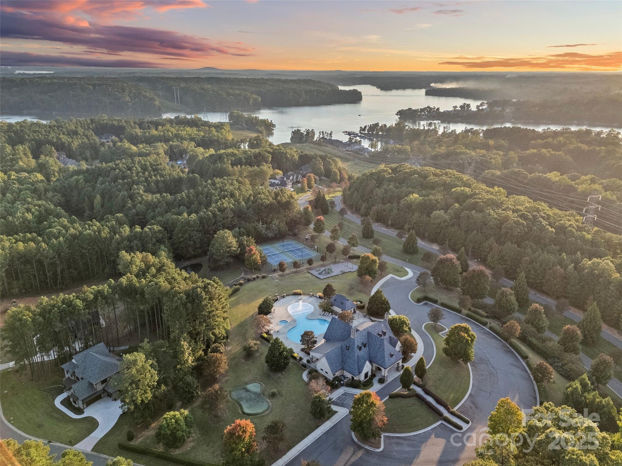 Belmont, North Carolina, 28012, United States, 5 Bedrooms Bedrooms, ,5 BathroomsBathrooms,Residential,Active,1953385