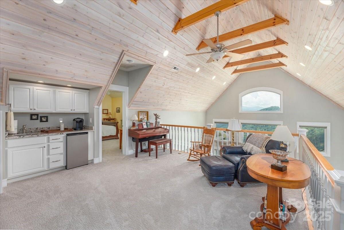 Waynesville, North Carolina, 28785, United States, 3 Bedrooms Bedrooms, ,4 BathroomsBathrooms,Residential,Active,1952318