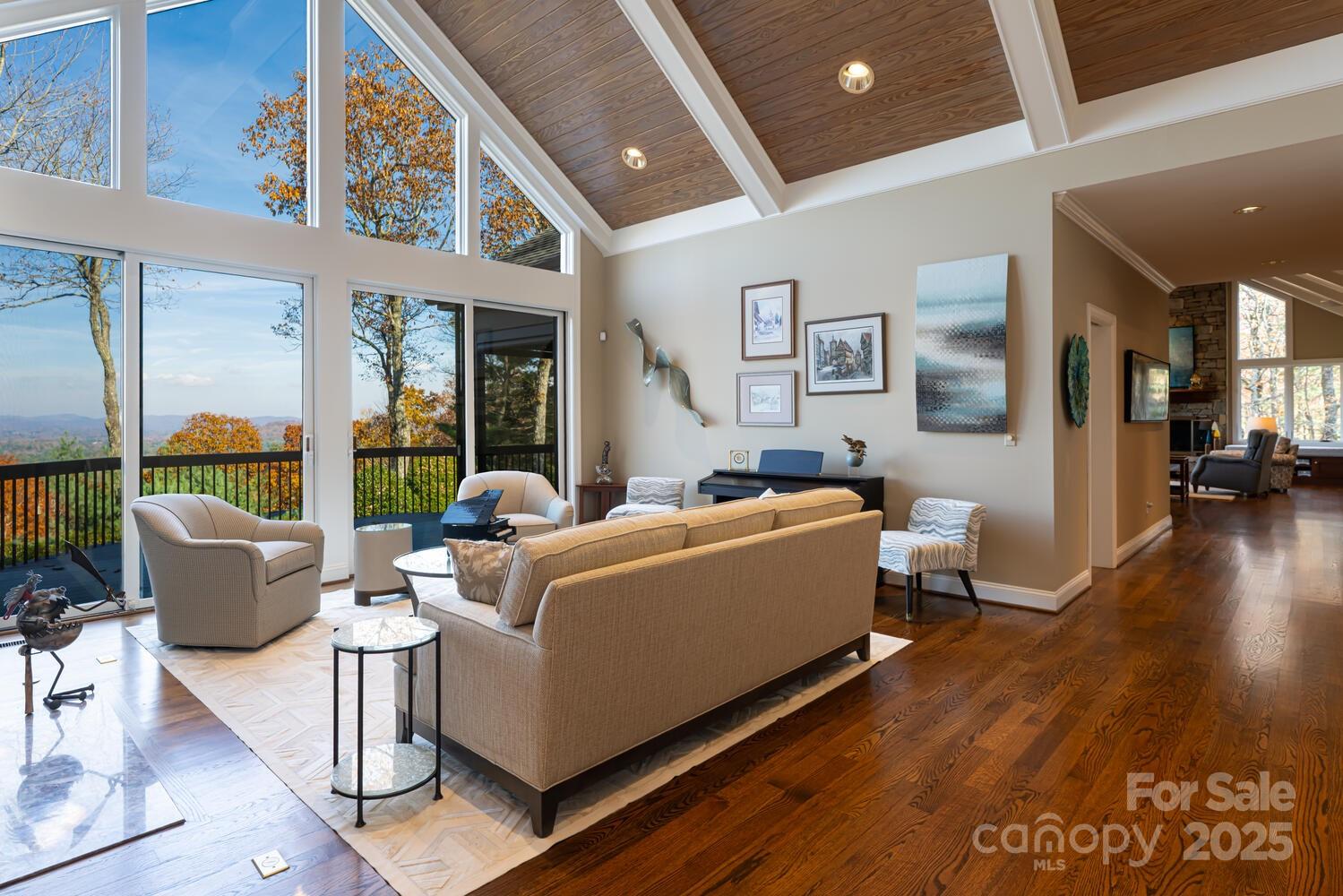 Flat Rock, North Carolina, 28731, United States, 3 Bedrooms Bedrooms, ,4 BathroomsBathrooms,Residential,Active,1990039