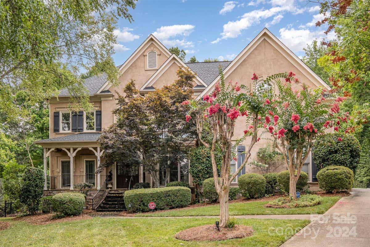 10402 BALCH MANOR CT, CHARLOTTE, NC 28277, photo 1 of 13