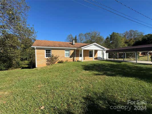 220 CIRCLE DR, NORTH WILKESBORO, NC 28659 - Image 1