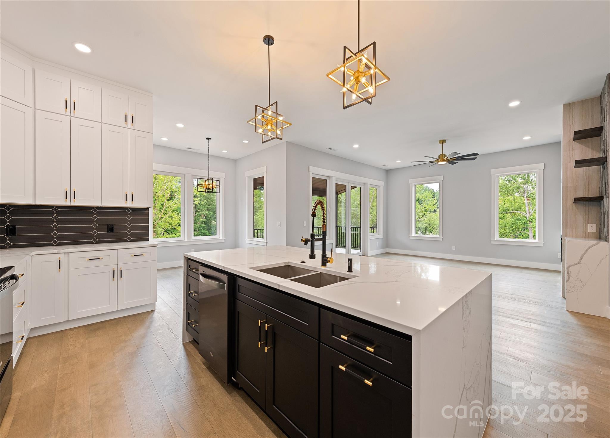 Arden, North Carolina, 28704, United States, 3 Bedrooms Bedrooms, ,3 BathroomsBathrooms,Residential,Active,1778755