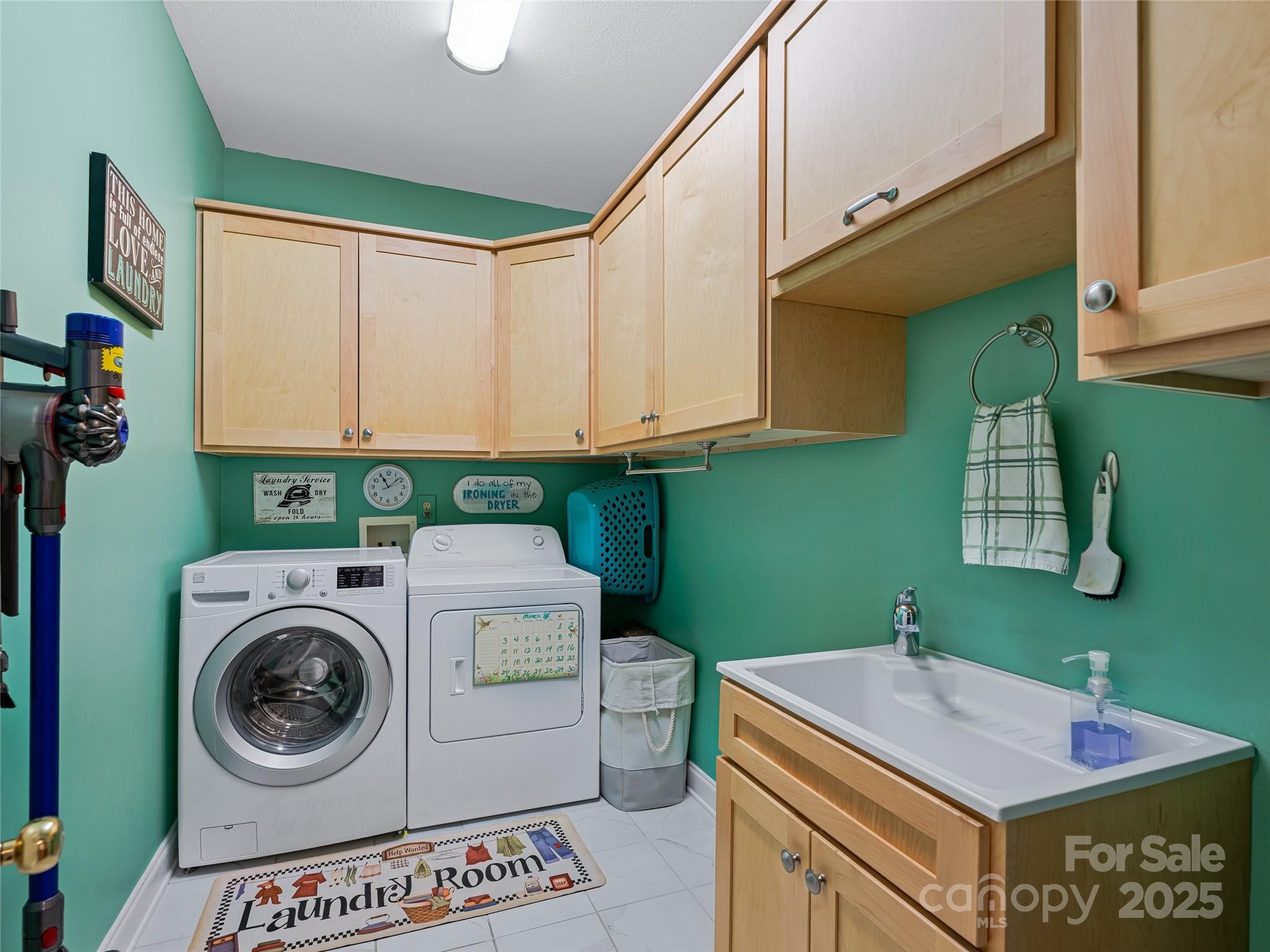 Zirconia, North Carolina, 28790, United States, 3 Bedrooms Bedrooms, ,3 BathroomsBathrooms,Residential,Active,1756946