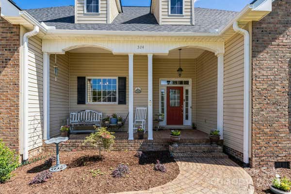 324 WHITEPLAINS PL, GILBERT, SC 29054 - Image 1