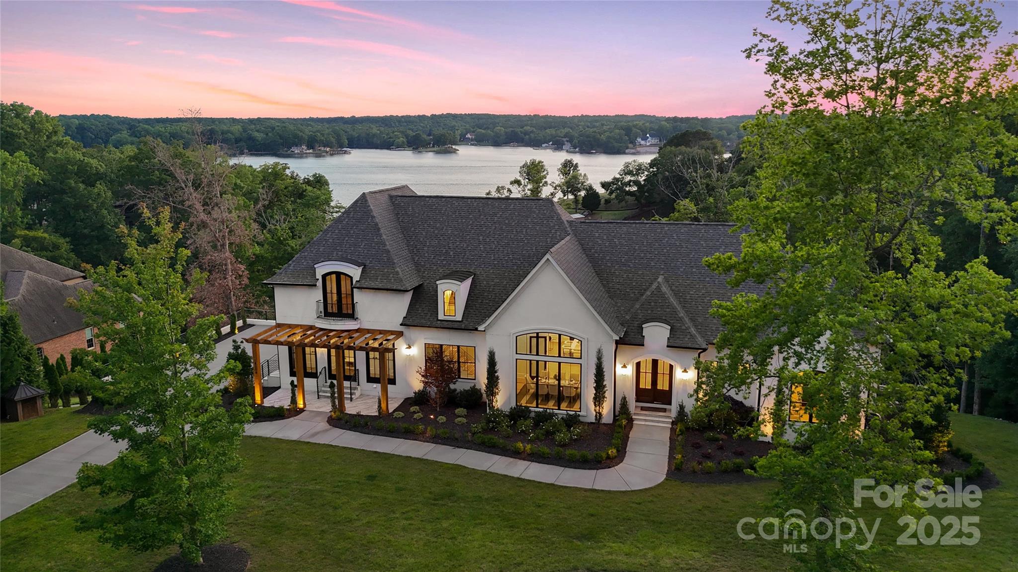 Charlotte, North Carolina, 28278, United States, ,6 BathroomsBathrooms,Residential,Active,1769360