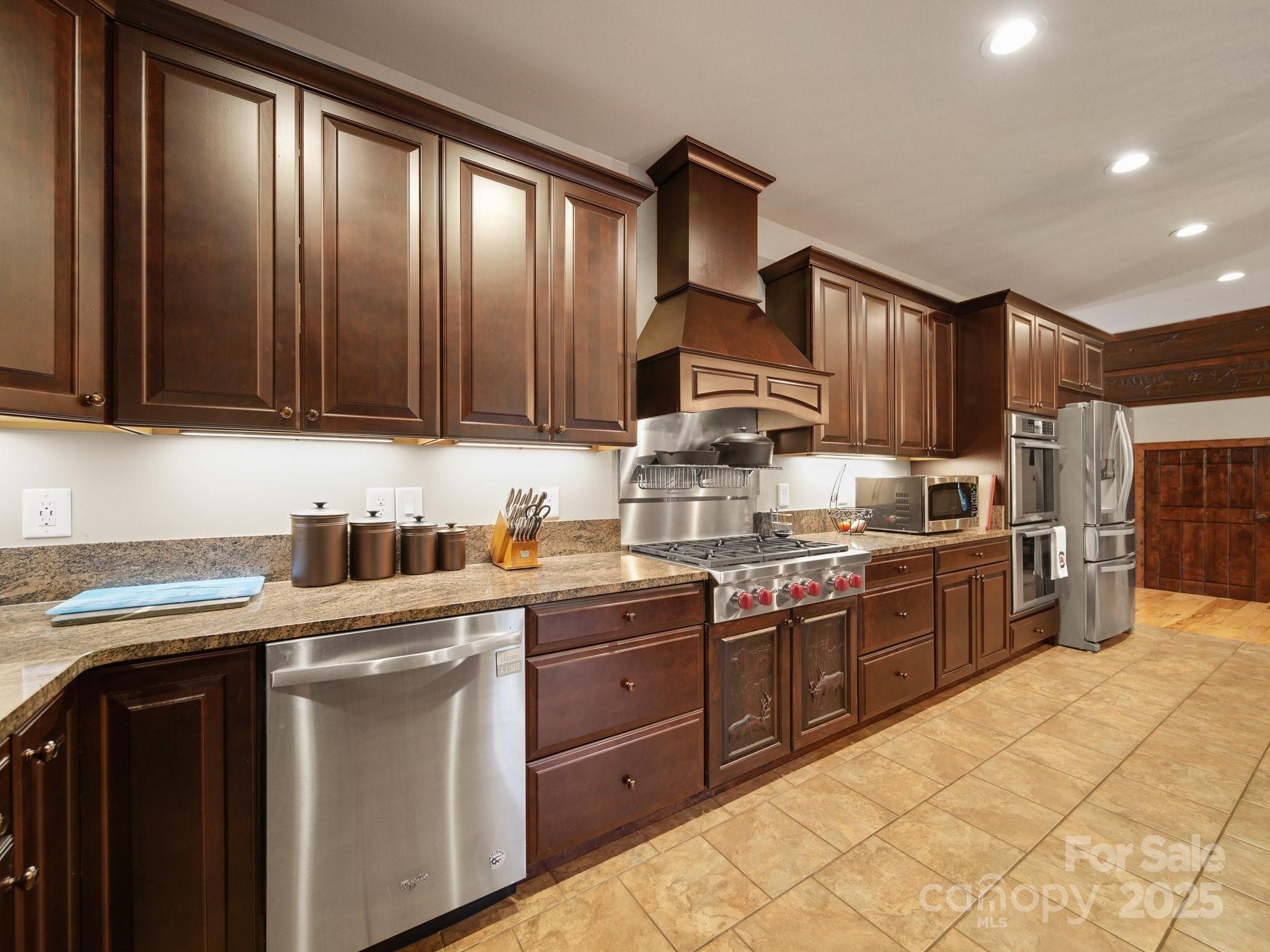 Clover, South Carolina, 29710, United States, 4 Bedrooms Bedrooms, ,6 BathroomsBathrooms,Residential,Active,1904708