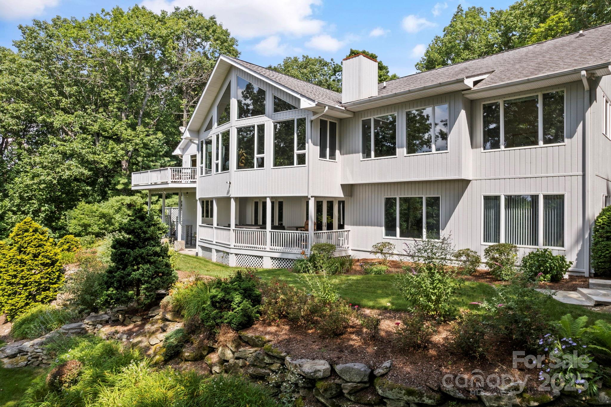 Flat Rock, North Carolina, 28731, United States, 3 Bedrooms Bedrooms, ,7 BathroomsBathrooms,Residential,Active,2007635