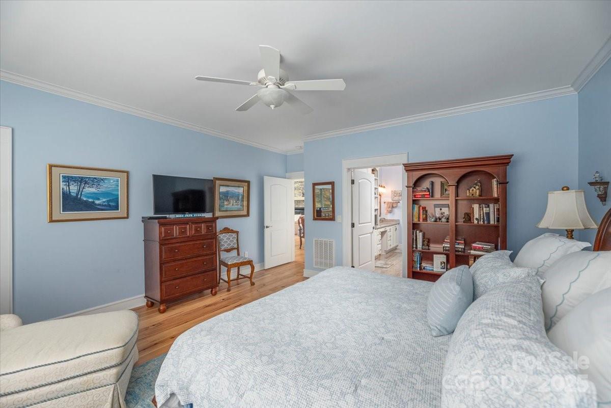 Waynesville, North Carolina, 28785, United States, 3 Bedrooms Bedrooms, ,4 BathroomsBathrooms,Residential,Active,1952318