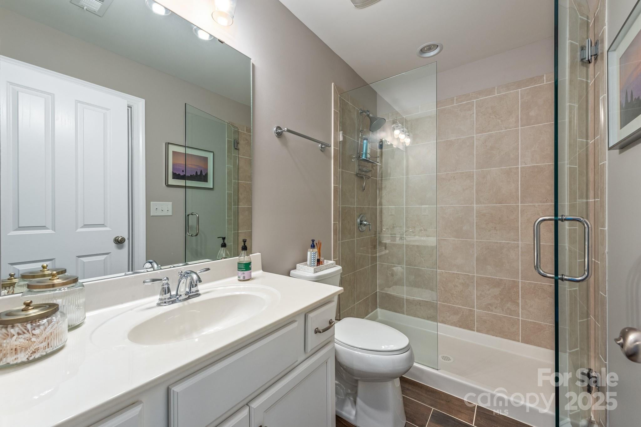 Belmont, North Carolina, 28012, United States, 4 Bedrooms Bedrooms, ,4 BathroomsBathrooms,Residential,Active,1852772