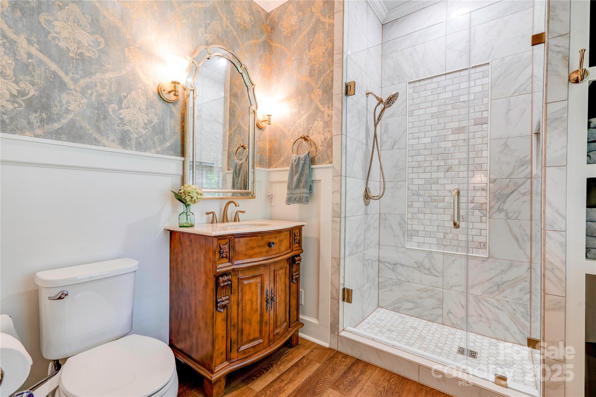 Kings Mountain, North Carolina, 28086, United States, 5 Bedrooms Bedrooms, ,6 BathroomsBathrooms,Residential,Active,1888967