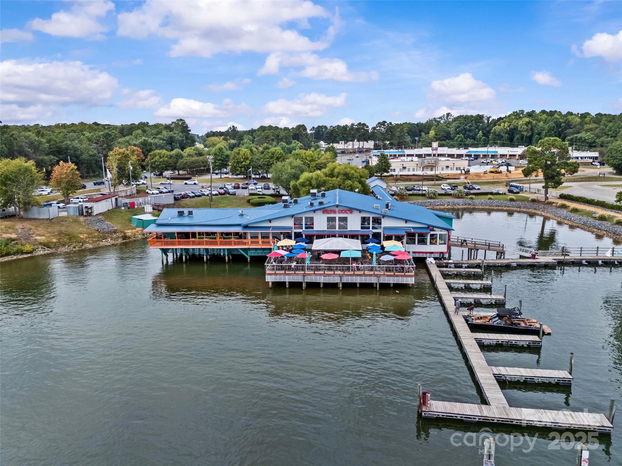 Belmont, North Carolina, 28012, United States, 5 Bedrooms Bedrooms, ,5 BathroomsBathrooms,Residential,Active,1953385