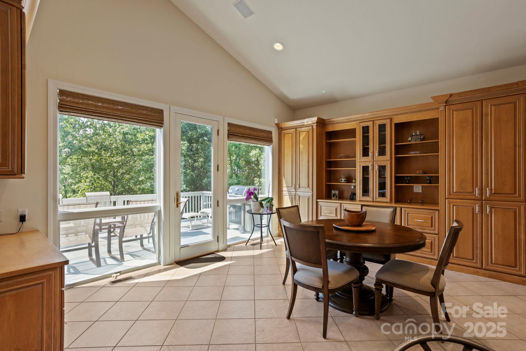 Flat Rock, North Carolina, 28731, United States, 3 Bedrooms Bedrooms, ,7 BathroomsBathrooms,Residential,Active,2007635