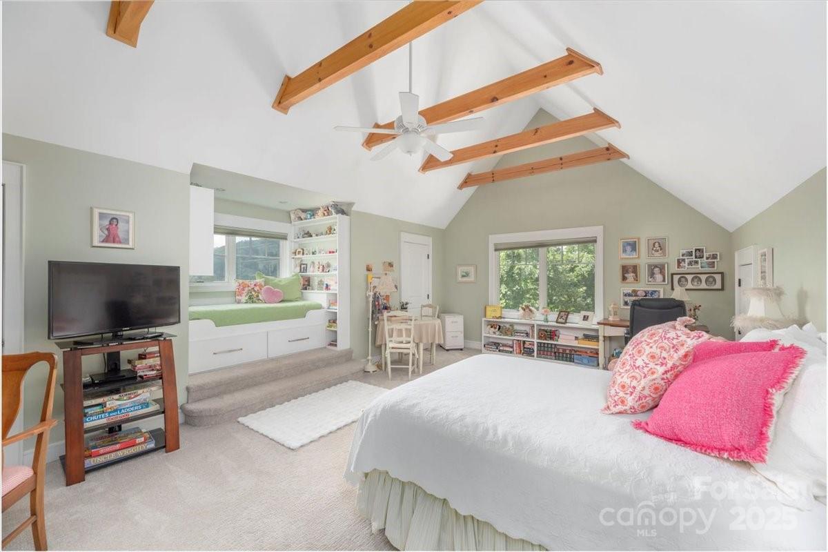 Waynesville, North Carolina, 28785, United States, 3 Bedrooms Bedrooms, ,4 BathroomsBathrooms,Residential,Active,1952318