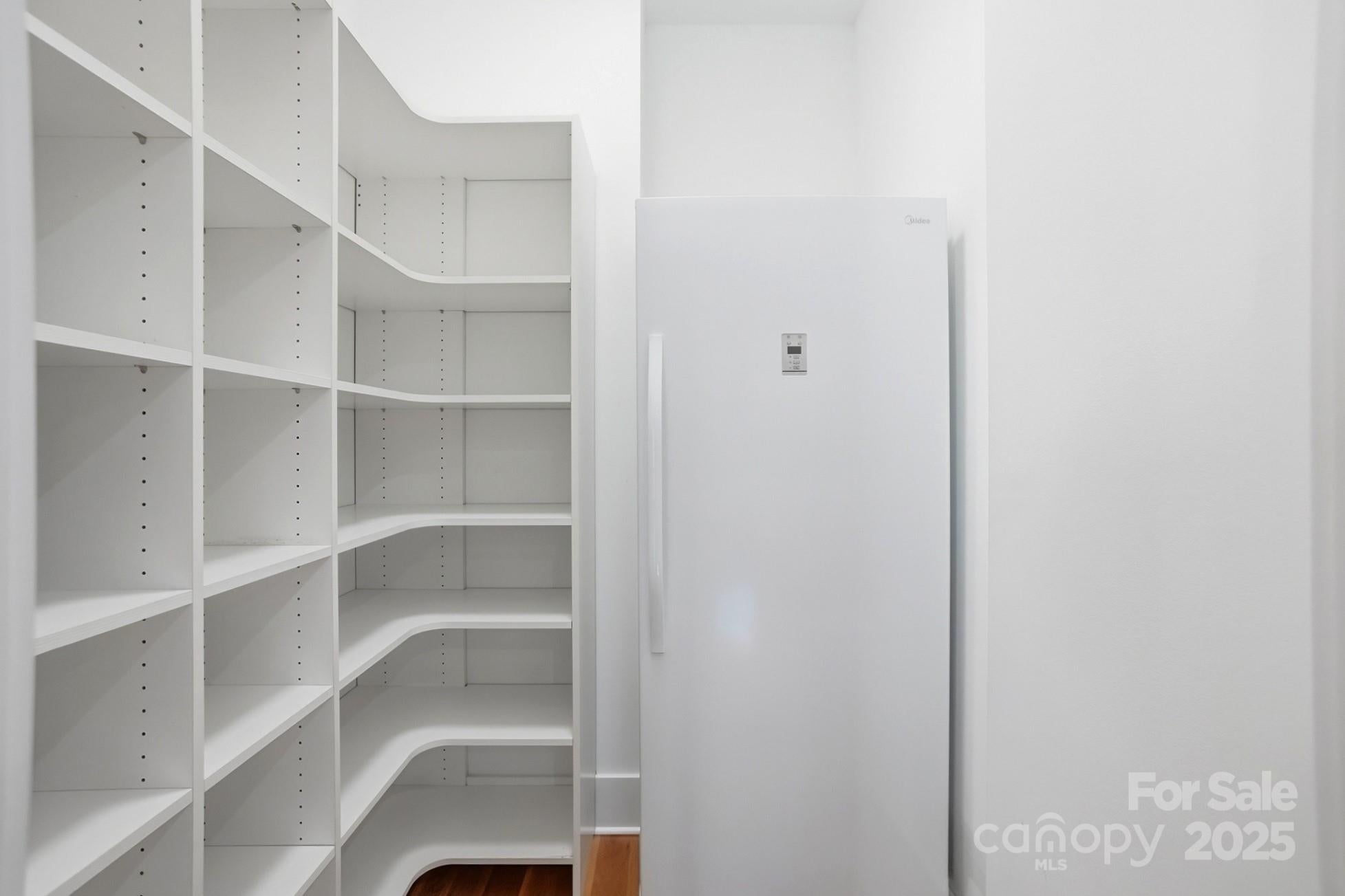 Waxhaw, North Carolina, 28173, United States, 4 Bedrooms Bedrooms, ,5 BathroomsBathrooms,Residential,Active,1990673