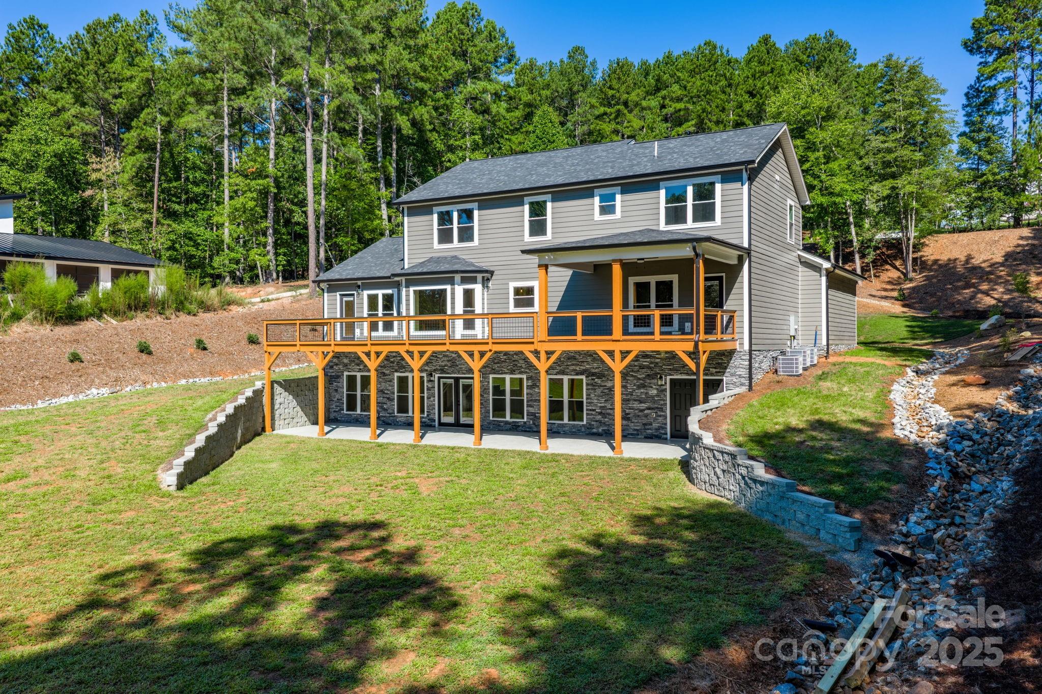 Connelly Springs, North Carolina, 28612, United States, 5 Bedrooms Bedrooms, ,5 BathroomsBathrooms,Residential,Active,1945070