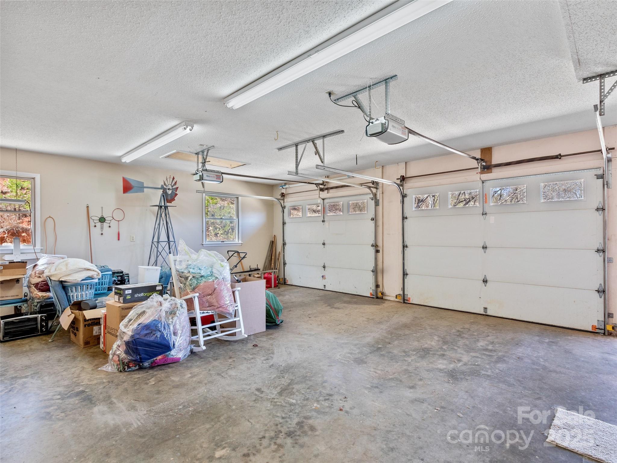 Barnardsville, North Carolina, 28709, United States, ,4 BathroomsBathrooms,Residential,Active,1770043