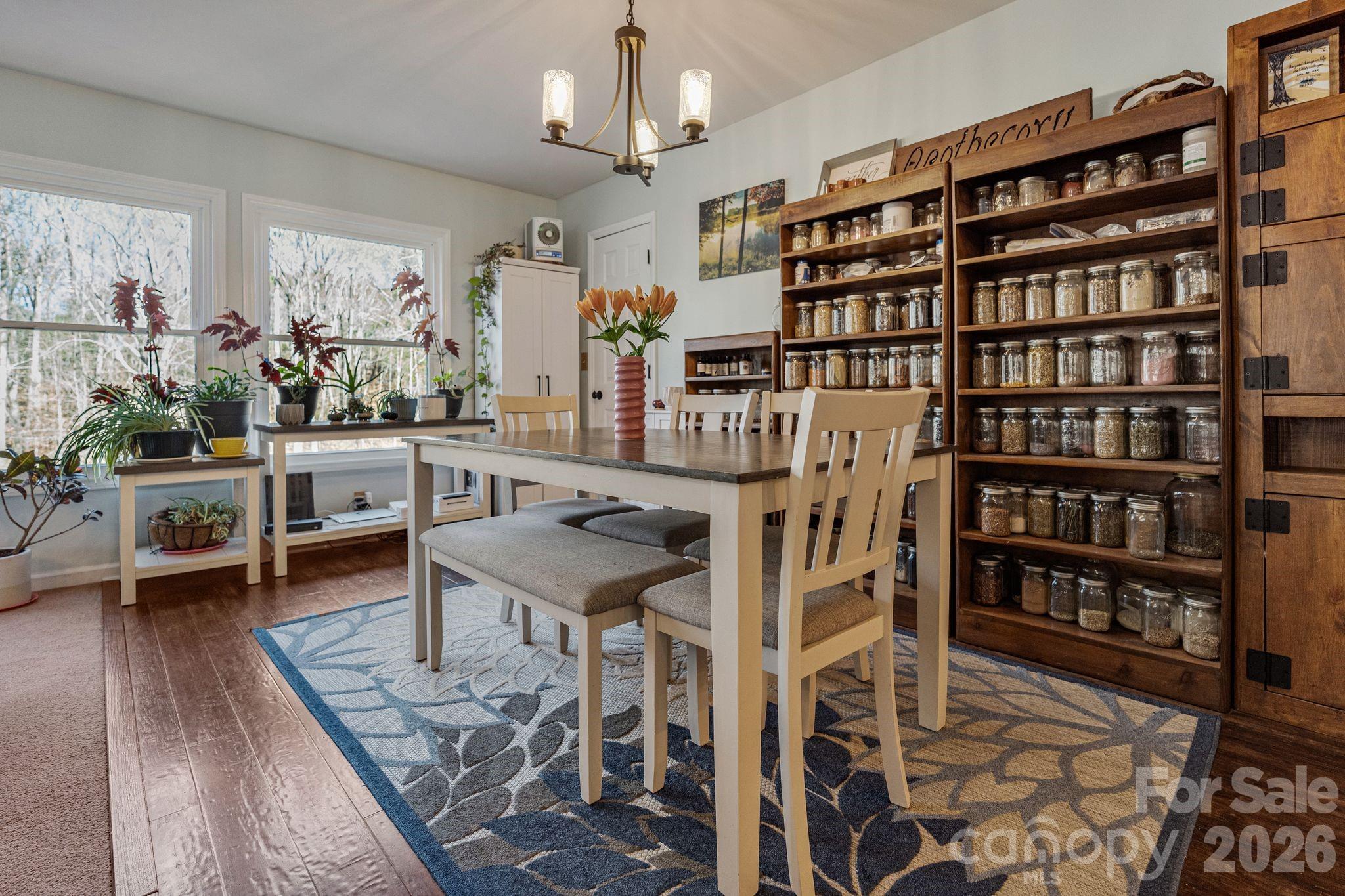 Davidson, North Carolina, 28036, United States, 5 Bedrooms Bedrooms, ,4 BathroomsBathrooms,Residential,Active,2011189