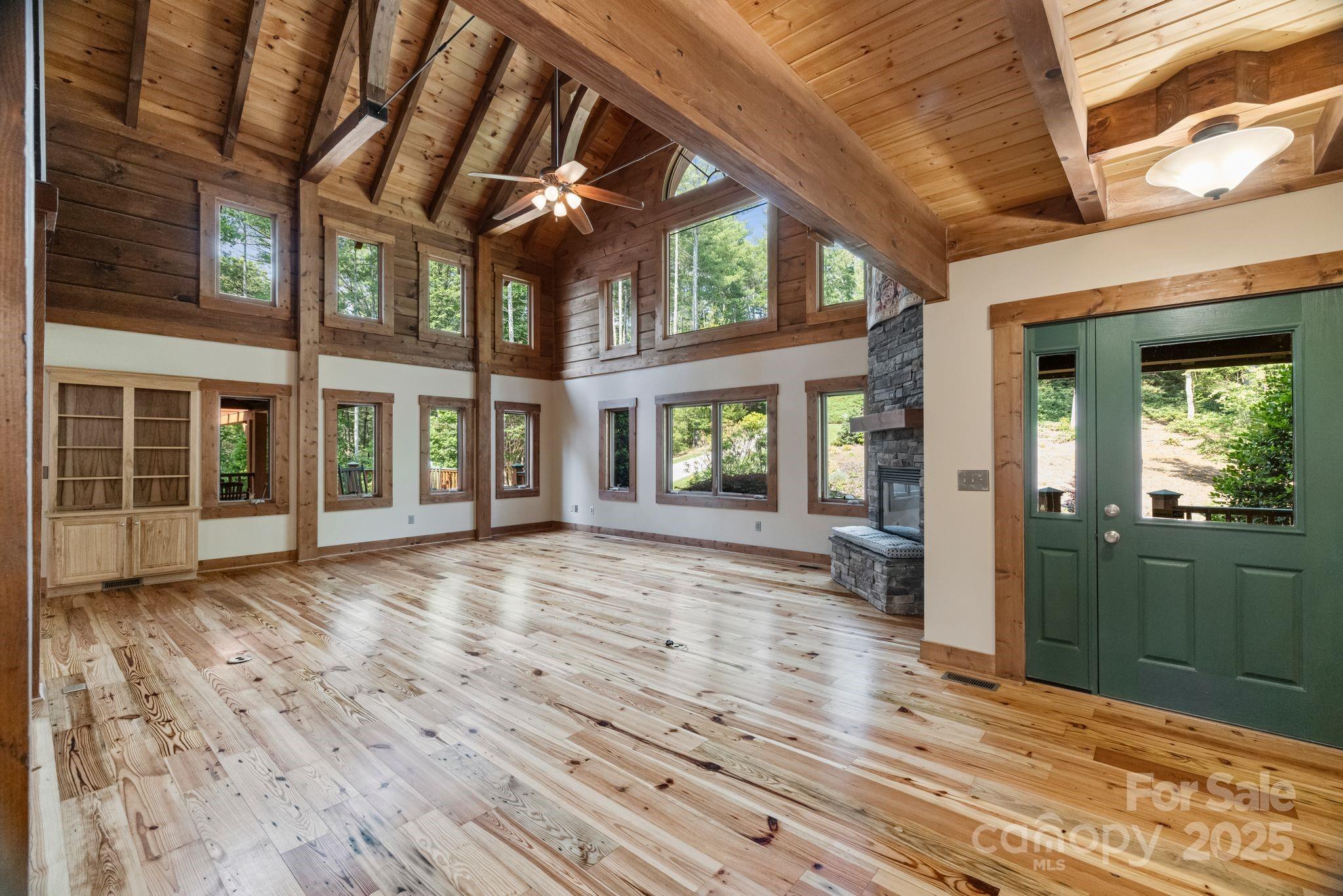 Lenoir, North Carolina, 28645, United States, ,5 BathroomsBathrooms,Residential,Active,1843925