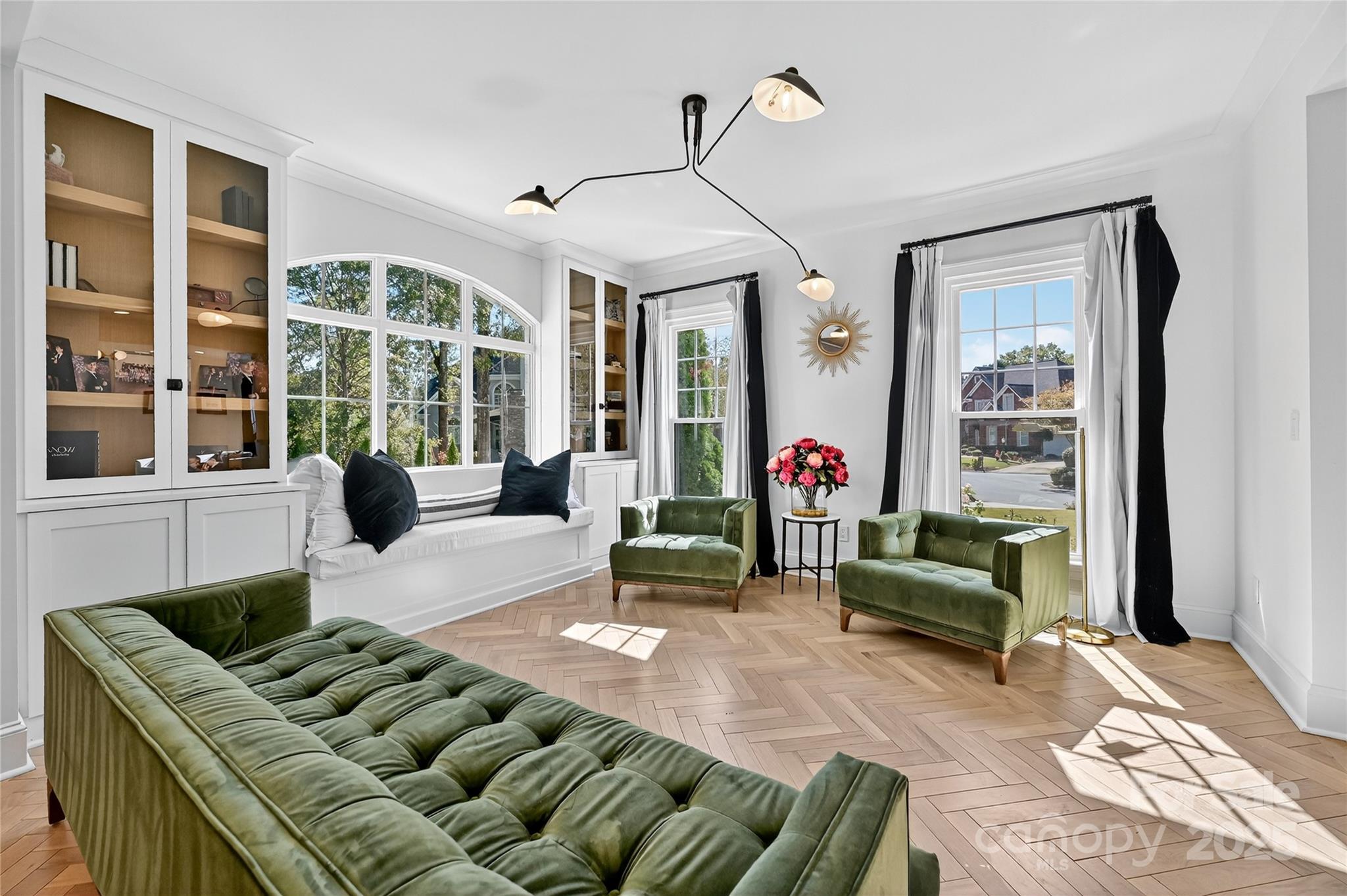 Charlotte, North Carolina, 28277, United States, 6 Bedrooms Bedrooms, ,5 BathroomsBathrooms,Residential,Active,1992626