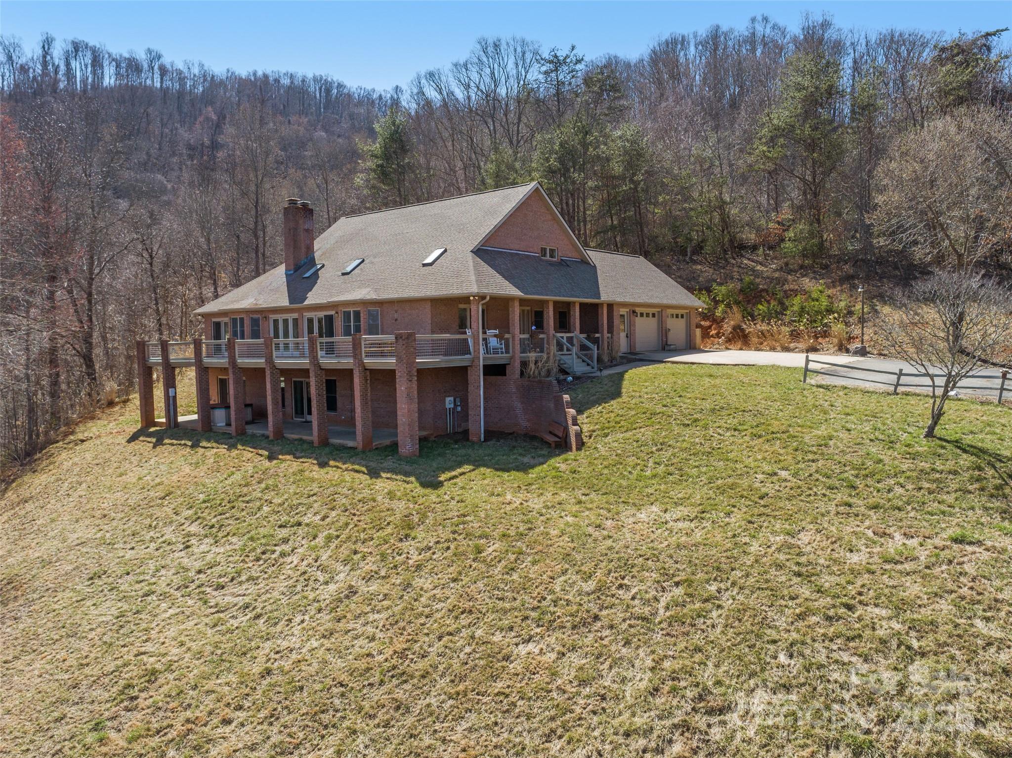 Barnardsville, North Carolina, 28709, United States, ,4 BathroomsBathrooms,Residential,Active,1770043