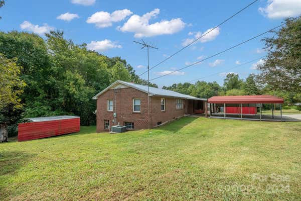 504 15TH AVE SE, HICKORY, NC 28602, photo 3 of 30