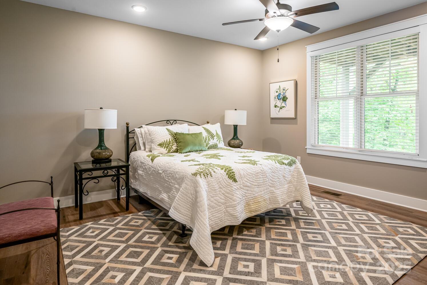 Flat Rock, North Carolina, 28731, United States, ,4 BathroomsBathrooms,Residential,Active,1860239