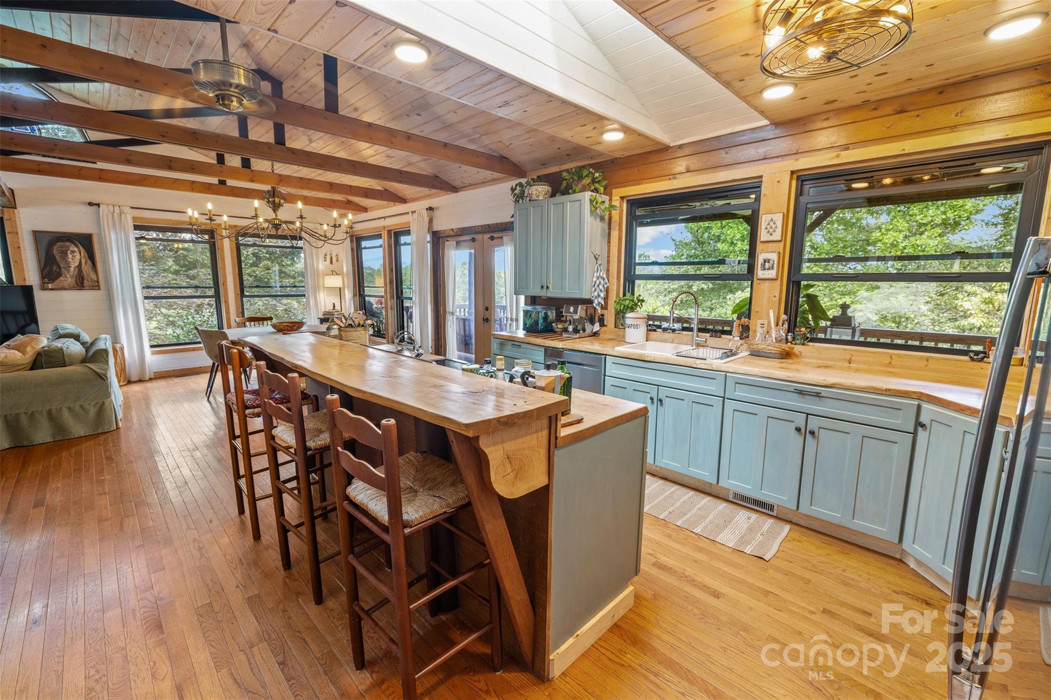 Mill Spring, North Carolina, 28756, United States, 2 Bedrooms Bedrooms, ,3 BathroomsBathrooms,Residential,Active,1945864