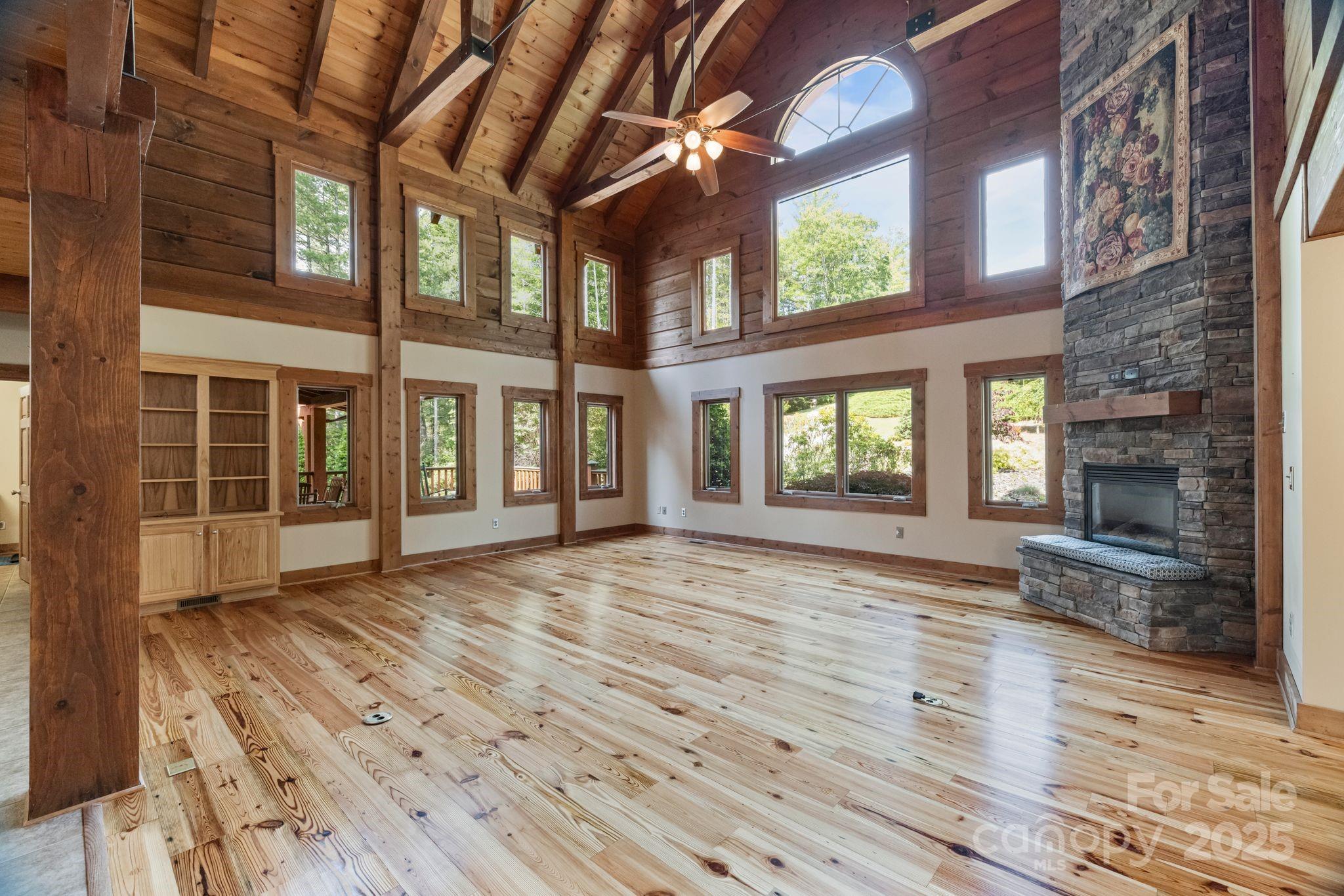 Lenoir, North Carolina, 28645, United States, ,5 BathroomsBathrooms,Residential,Active,1843925