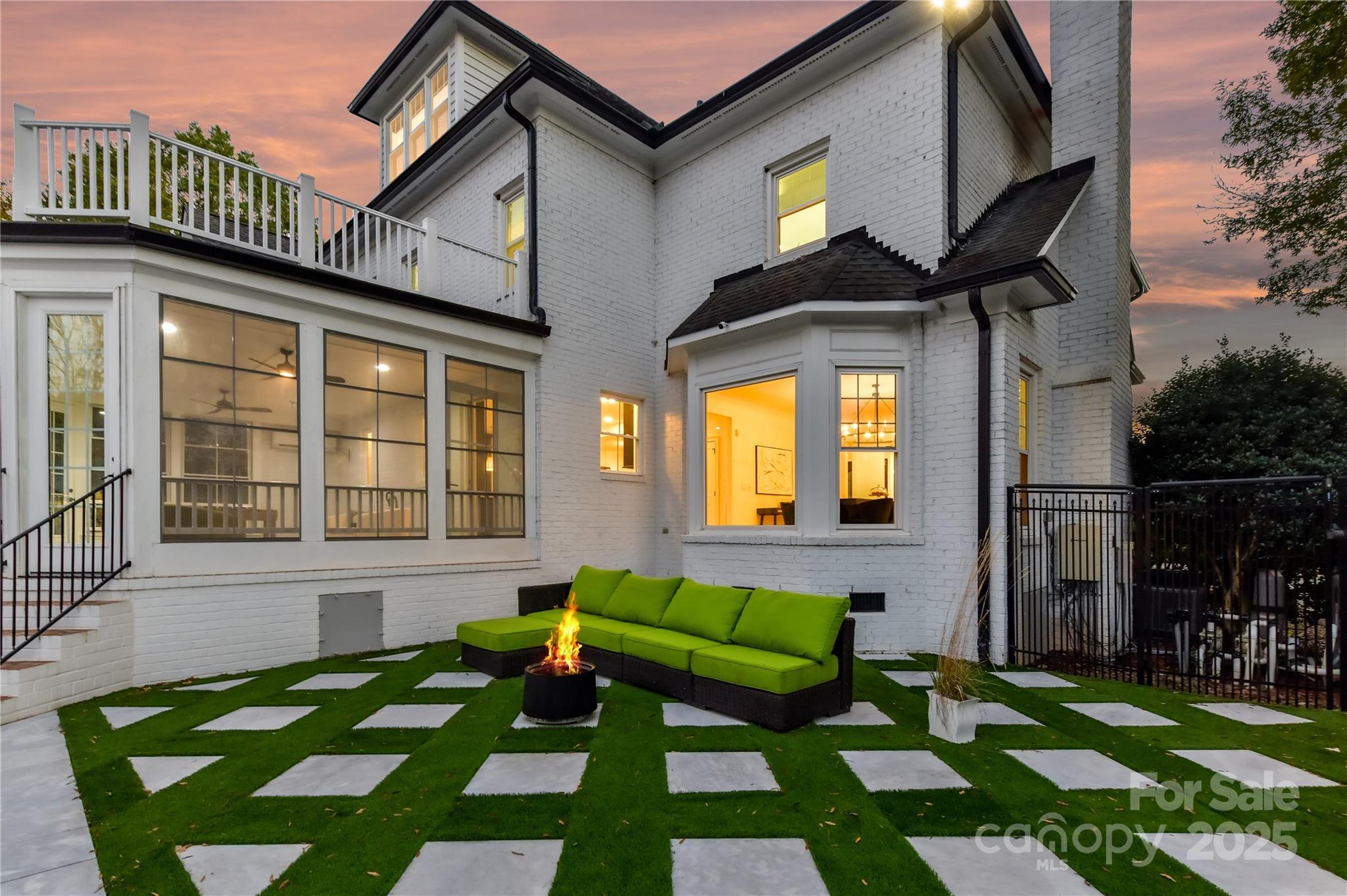 Charlotte, North Carolina, 28277, United States, 6 Bedrooms Bedrooms, ,5 BathroomsBathrooms,Residential,Active,1992626