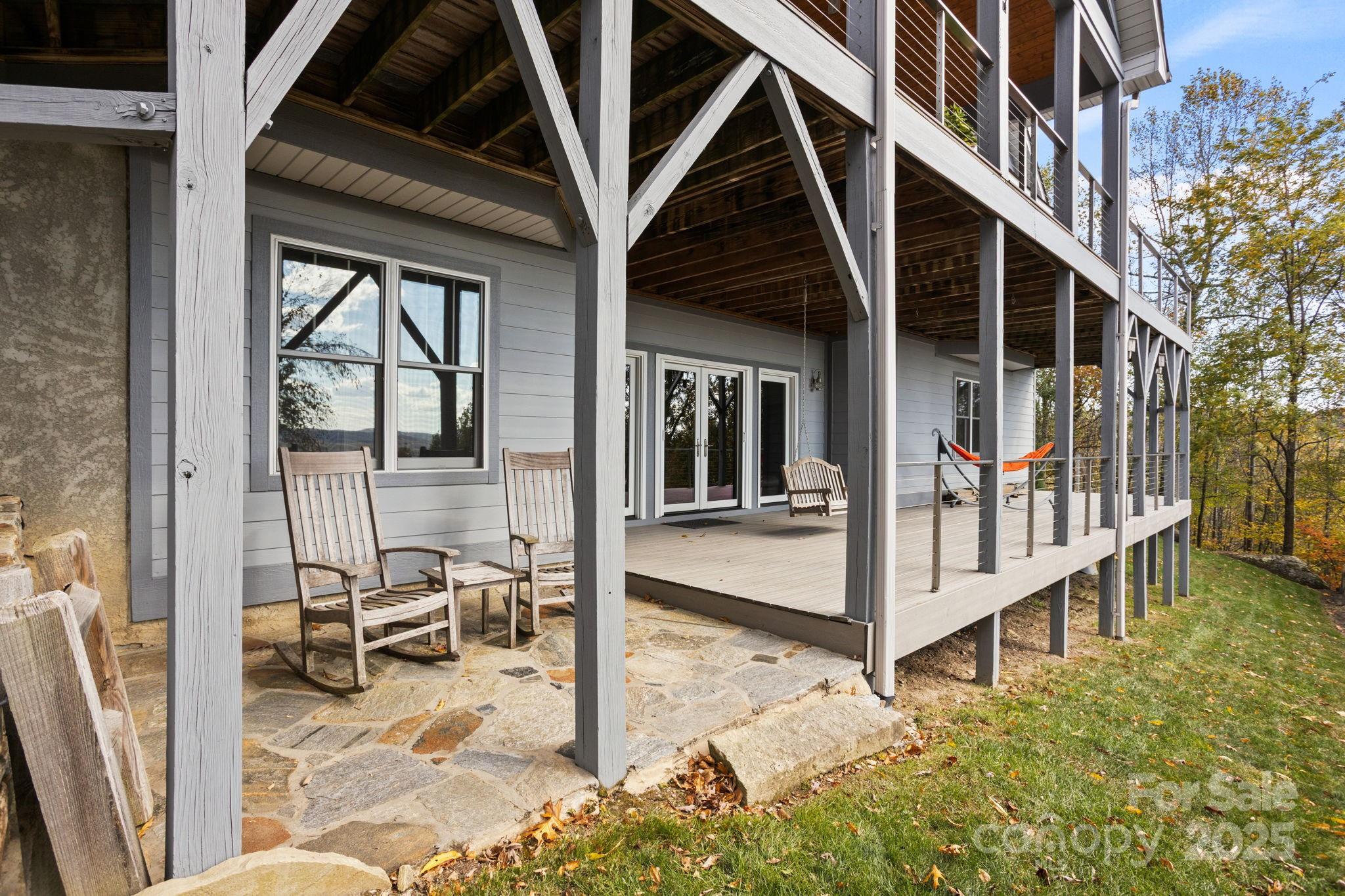 Hendersonville, North Carolina, 28739, United States, 3 Bedrooms Bedrooms, ,4 BathroomsBathrooms,Residential,Active,1973289