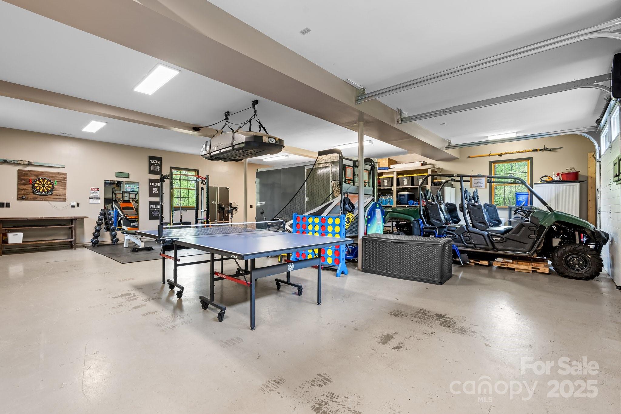 Marion, North Carolina, 28752, United States, 7 Bedrooms Bedrooms, ,5 BathroomsBathrooms,Residential,Active,1953022