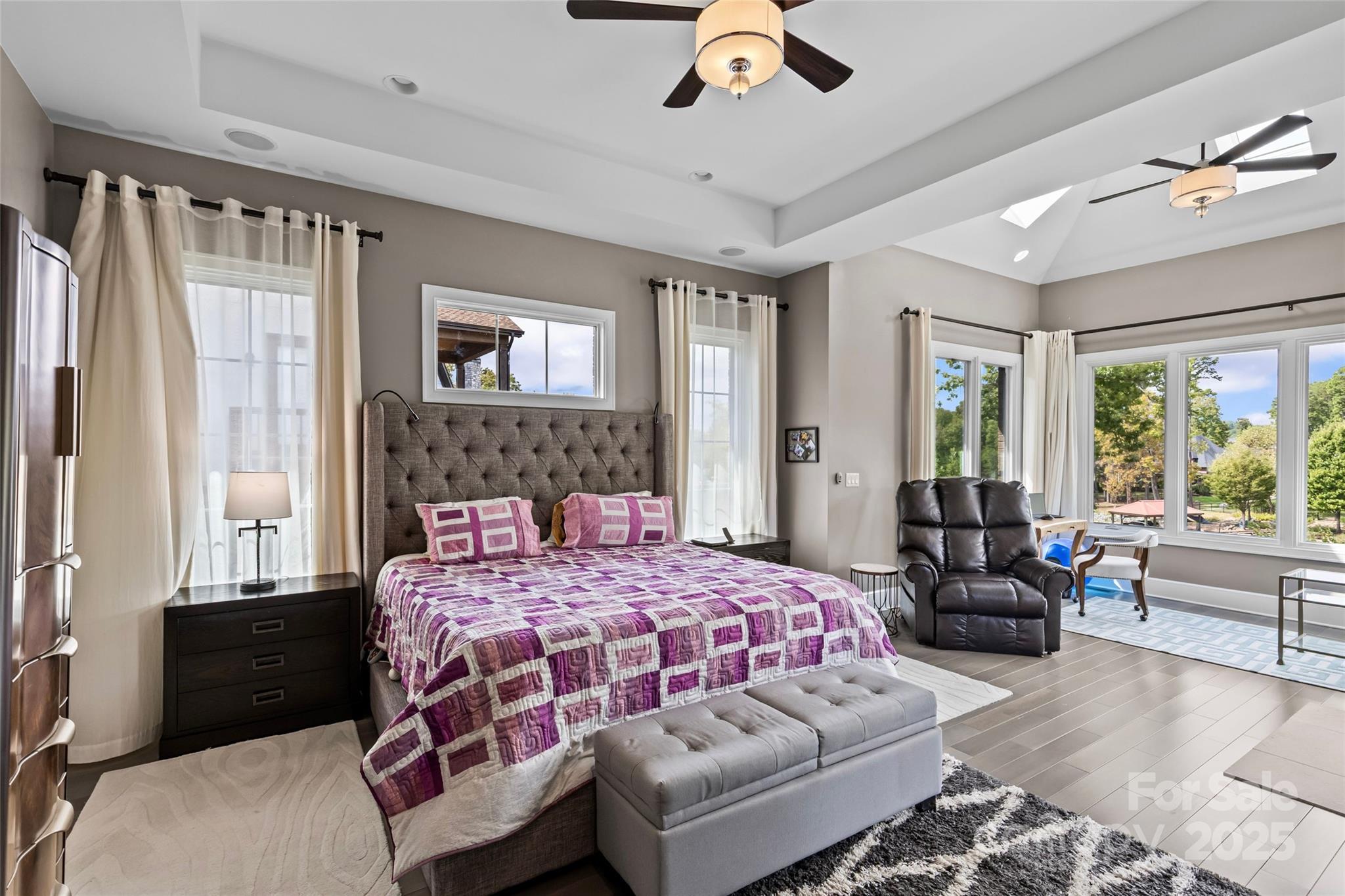 Belmont, North Carolina, 28012, United States, 5 Bedrooms Bedrooms, ,5 BathroomsBathrooms,Residential,Active,1953385