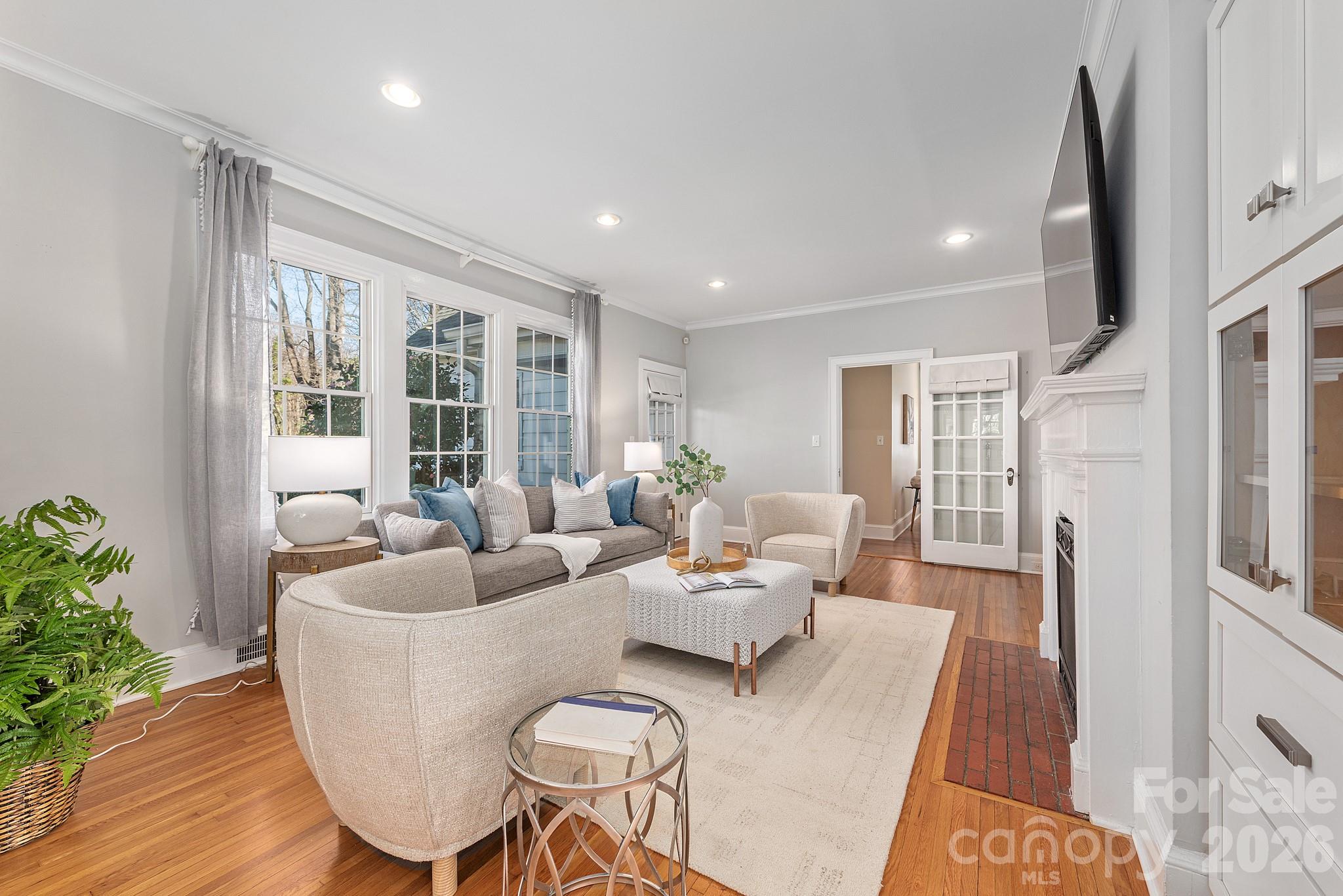 Belmont, North Carolina, 28012, United States, 5 Bedrooms Bedrooms, ,4 BathroomsBathrooms,Residential,Active,2011846