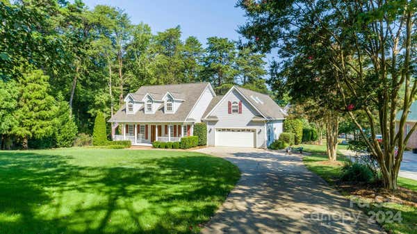 9372 ISLAND POINT RD, SHERRILLS FORD, NC 28673 - Image 1