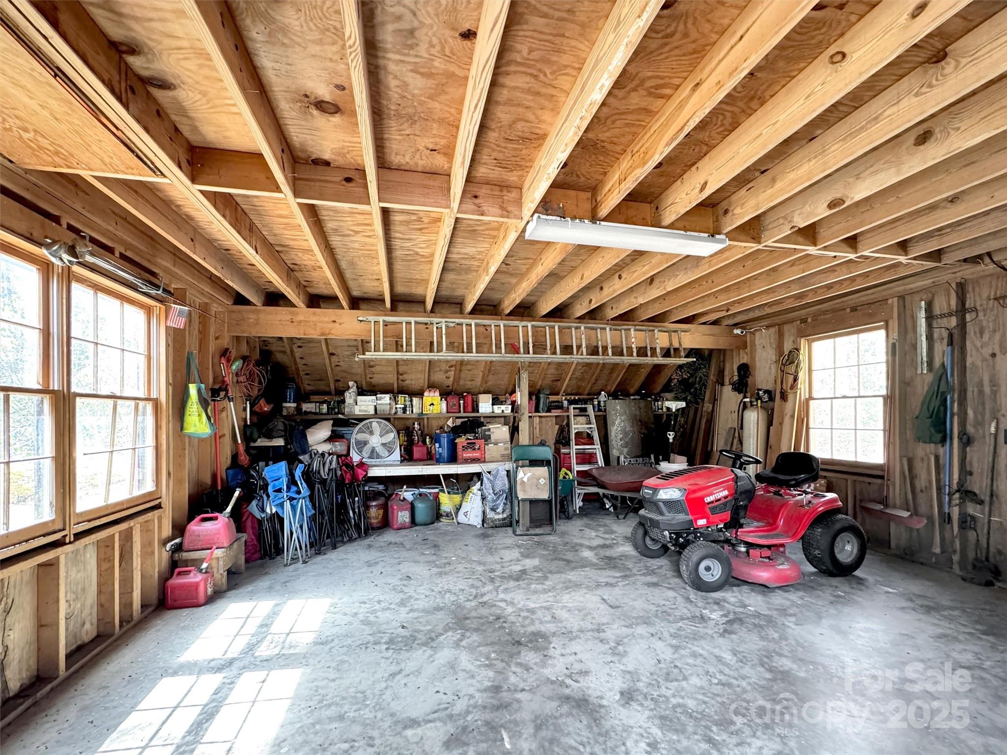 Robbinsville, North Carolina, 28771, United States, 6 Bedrooms Bedrooms, ,4 BathroomsBathrooms,Residential,Active,1755253