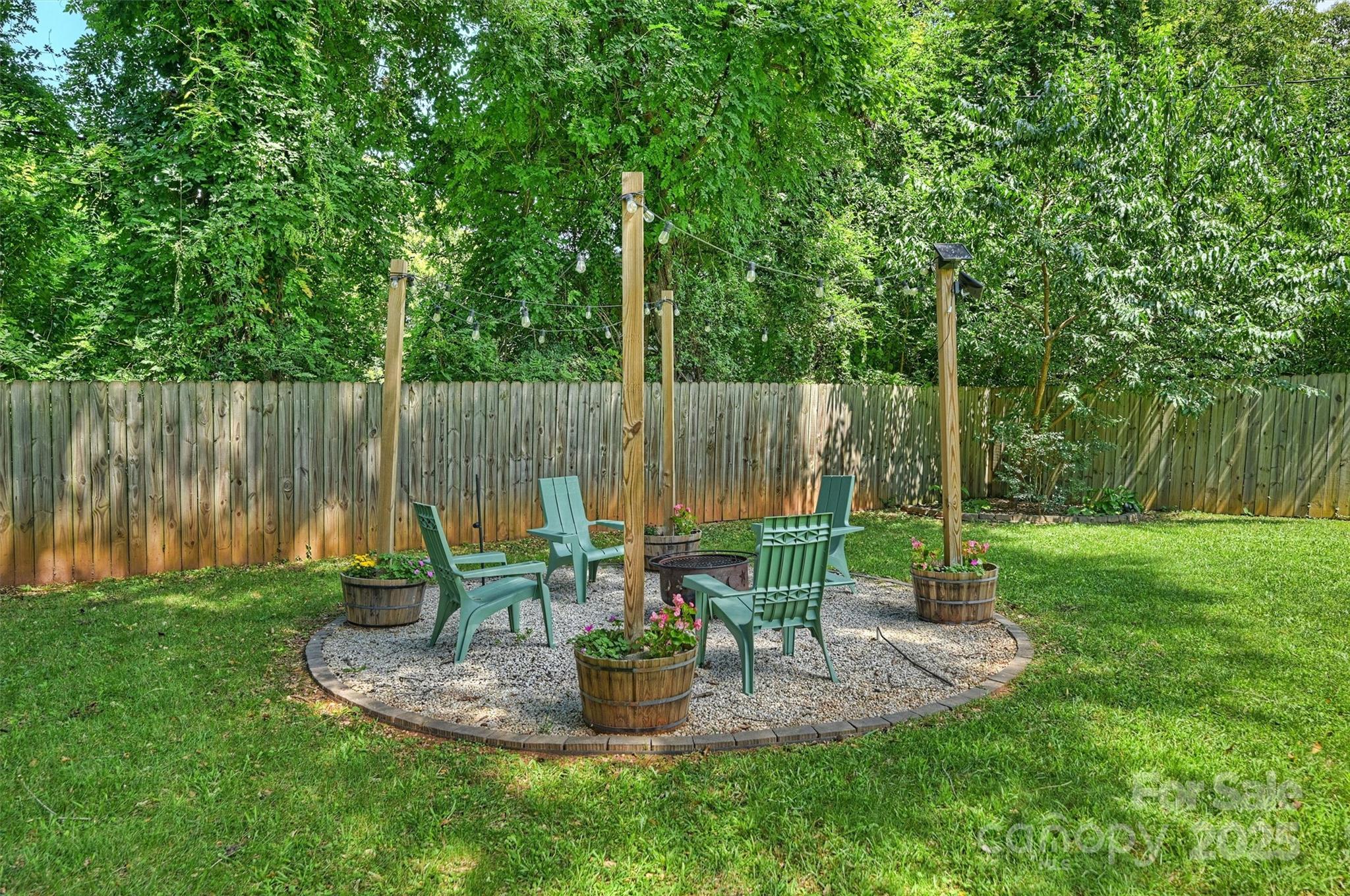 Charlotte, North Carolina, 28205, United States, 4 Bedrooms Bedrooms, ,4 BathroomsBathrooms,Residential,Active,1934773