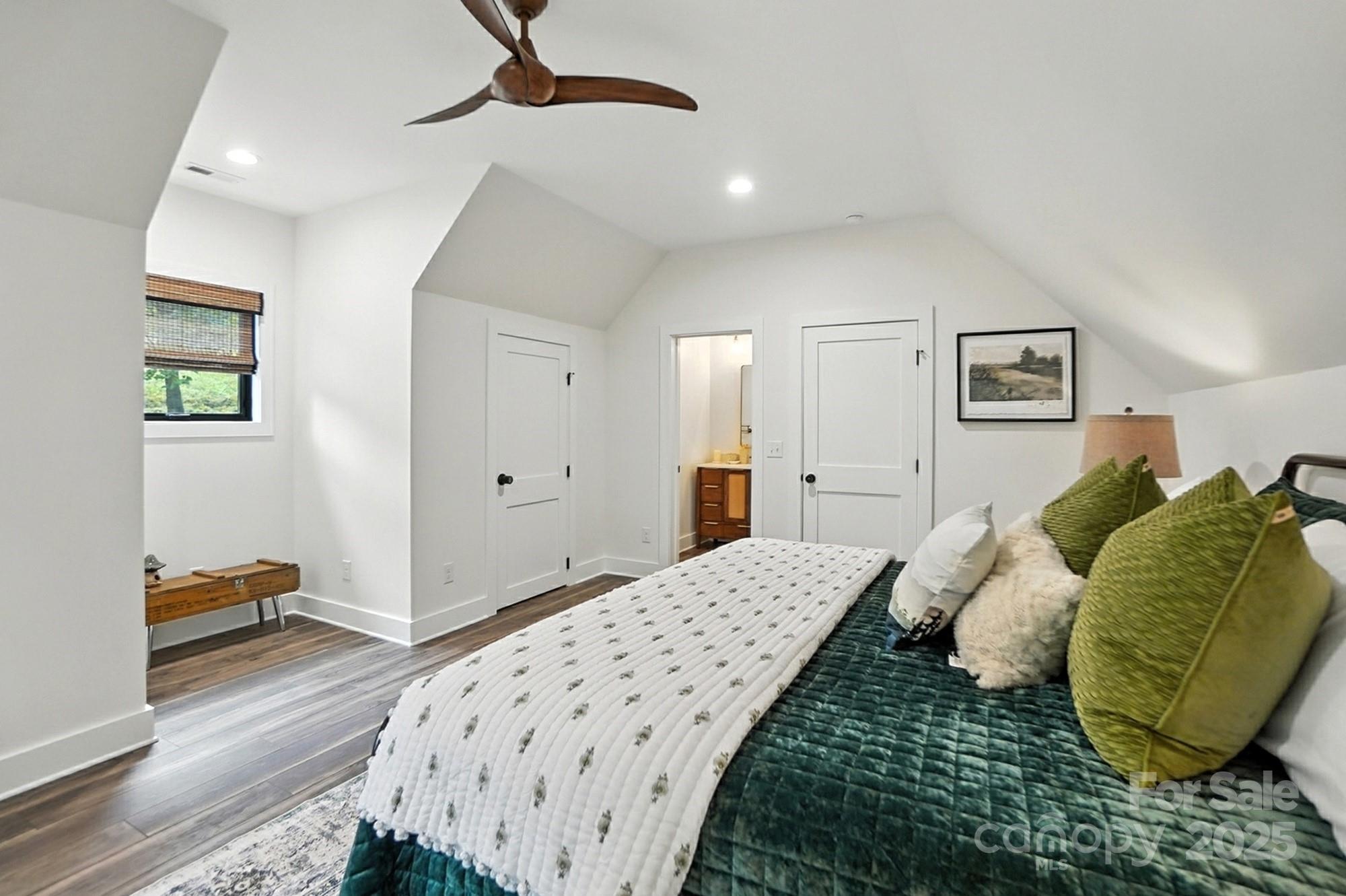 Lansing, North Carolina, 28643, United States, 3 Bedrooms Bedrooms, ,5 BathroomsBathrooms,Residential,Active,1959552