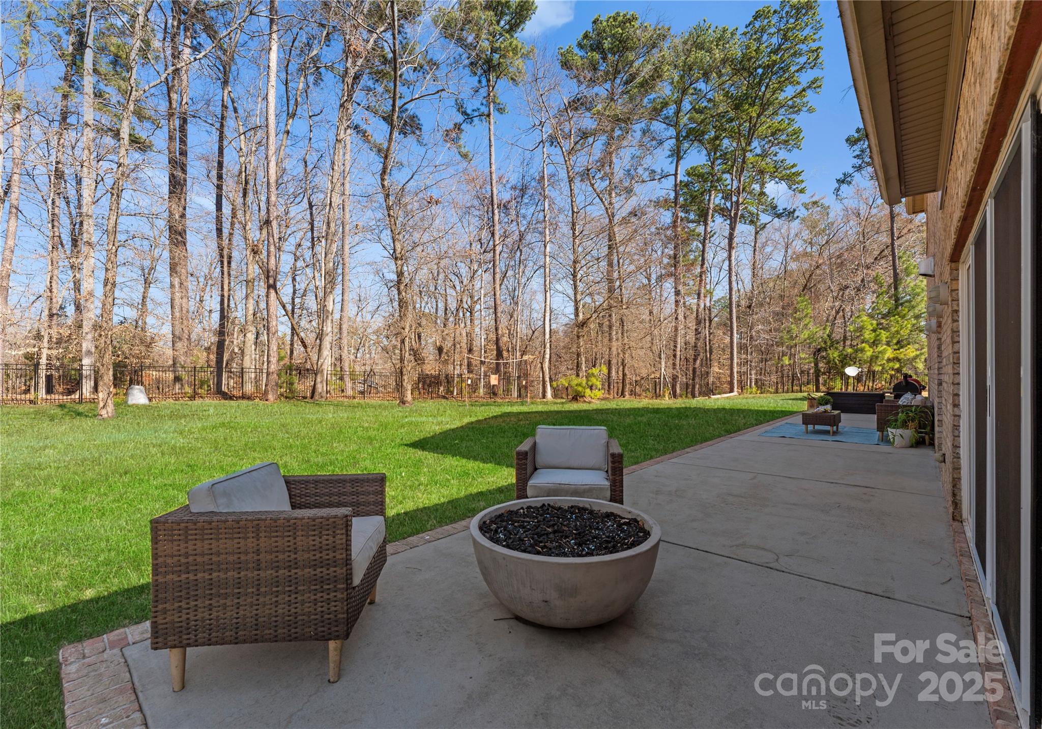 Charlotte, North Carolina, 28278, United States, 5 Bedrooms Bedrooms, ,5 BathroomsBathrooms,Residential,Active,1748232