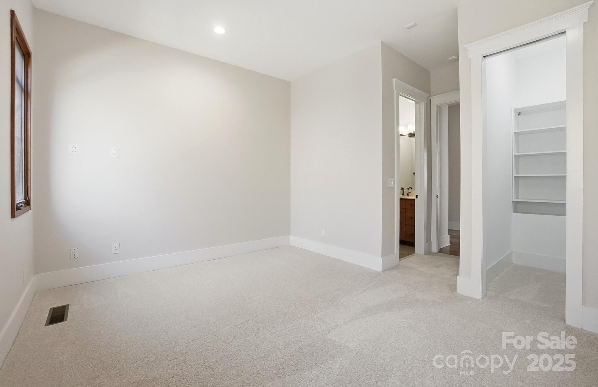 Waxhaw, North Carolina, 28173, United States, 4 Bedrooms Bedrooms, ,5 BathroomsBathrooms,Residential,Active,1990673