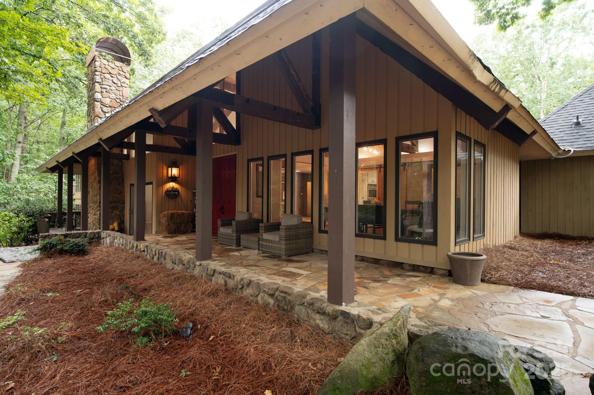 Lincolnton, North Carolina, 28092, United States, 7 Bedrooms Bedrooms, ,8 BathroomsBathrooms,Residential,Active,1936100