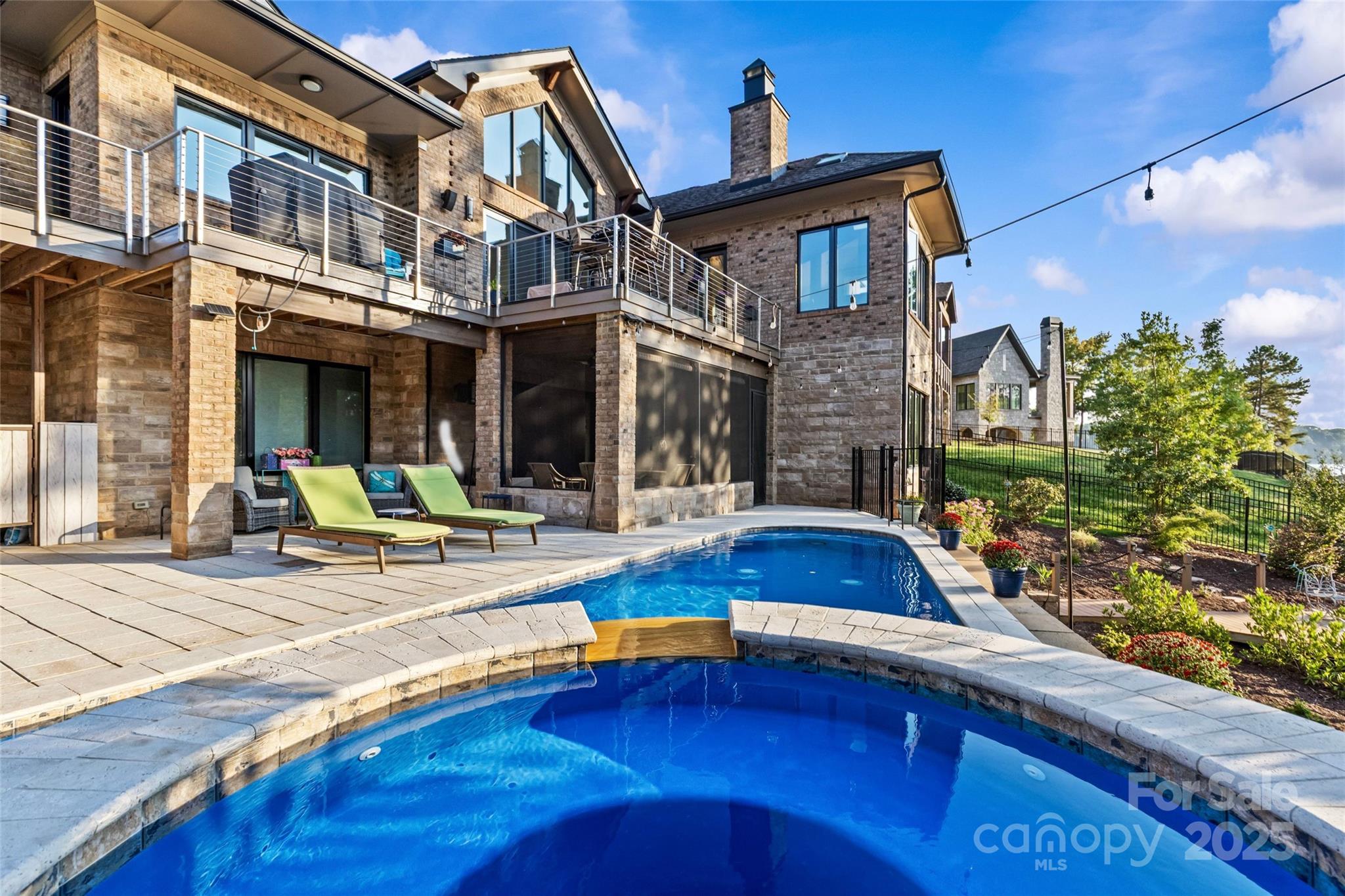 Belmont, North Carolina, 28012, United States, 5 Bedrooms Bedrooms, ,5 BathroomsBathrooms,Residential,Active,1953385