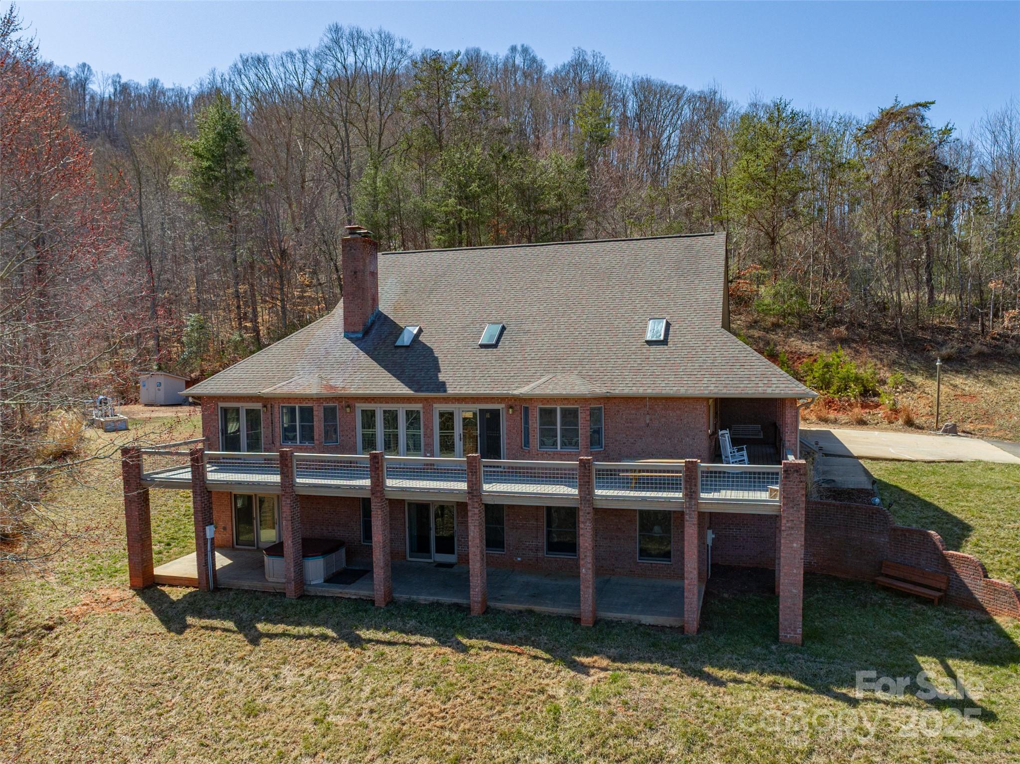 Barnardsville, North Carolina, 28709, United States, ,4 BathroomsBathrooms,Residential,Active,1770043