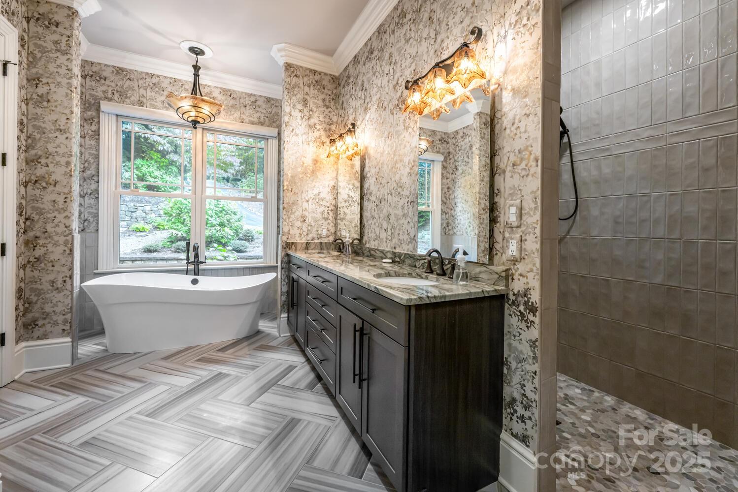 Flat Rock, North Carolina, 28731, United States, 3 Bedrooms Bedrooms, ,4 BathroomsBathrooms,Residential,Active,1965787