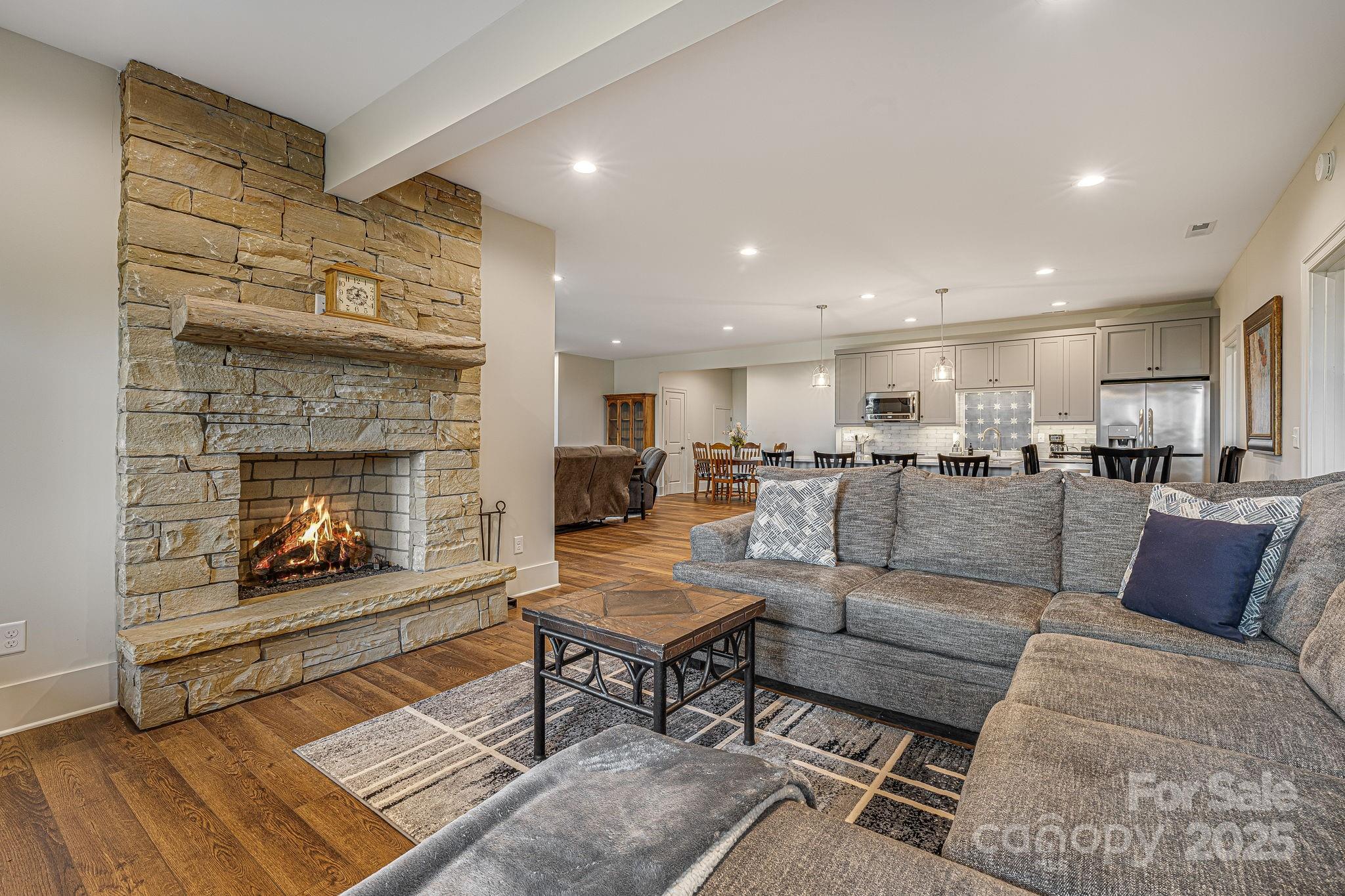 Mars Hill, North Carolina, 28754, United States, ,5 BathroomsBathrooms,Residential,Active,1770134