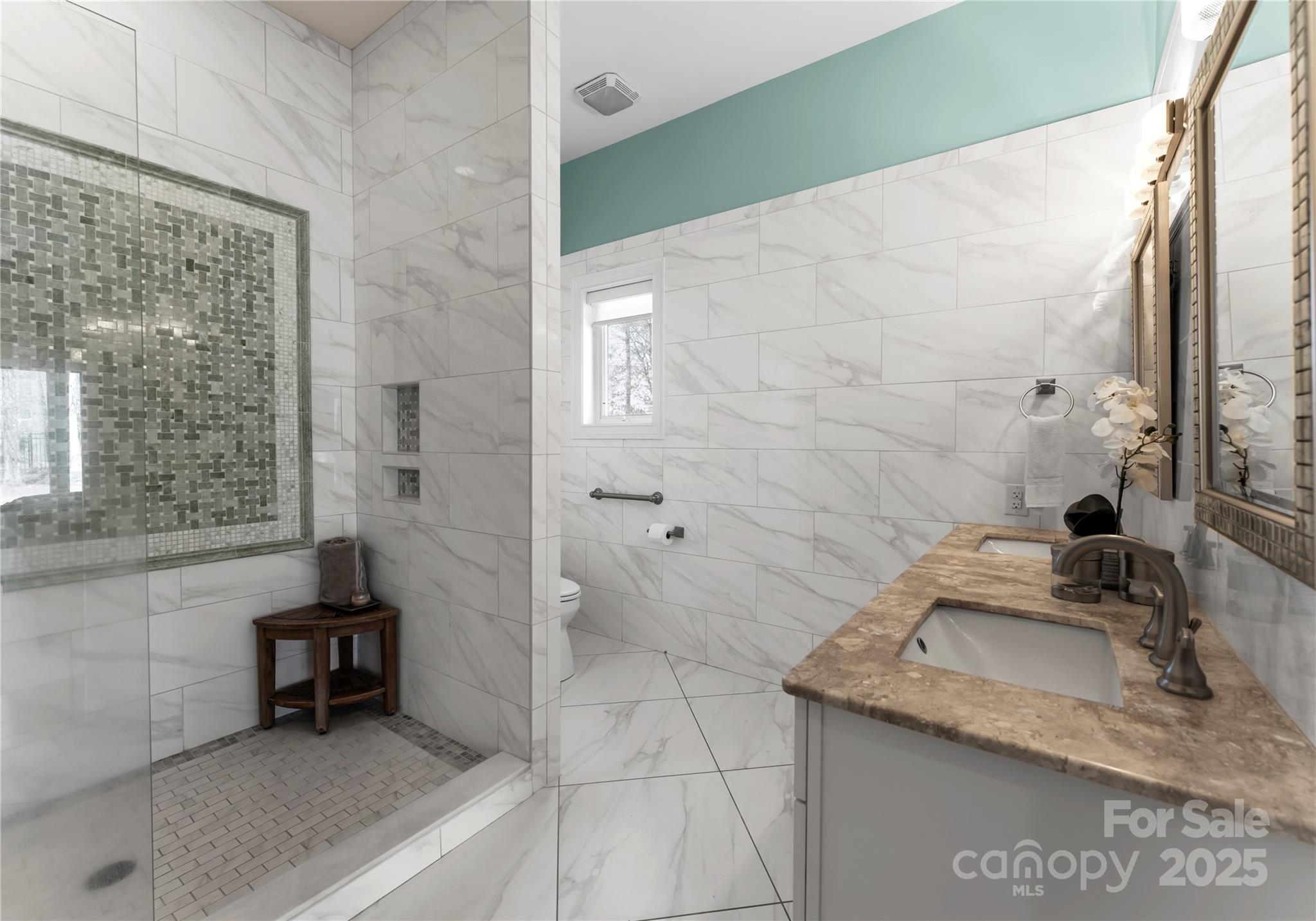 Charlotte, North Carolina, 28278, United States, 5 Bedrooms Bedrooms, ,5 BathroomsBathrooms,Residential,Active,1748232