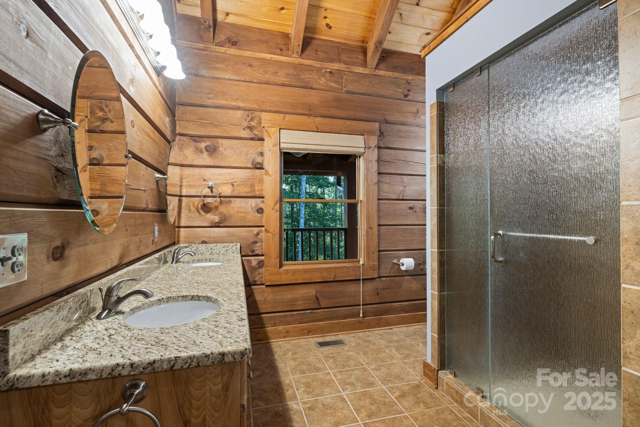 Lenoir, North Carolina, 28645, United States, ,5 BathroomsBathrooms,Residential,Active,1843925