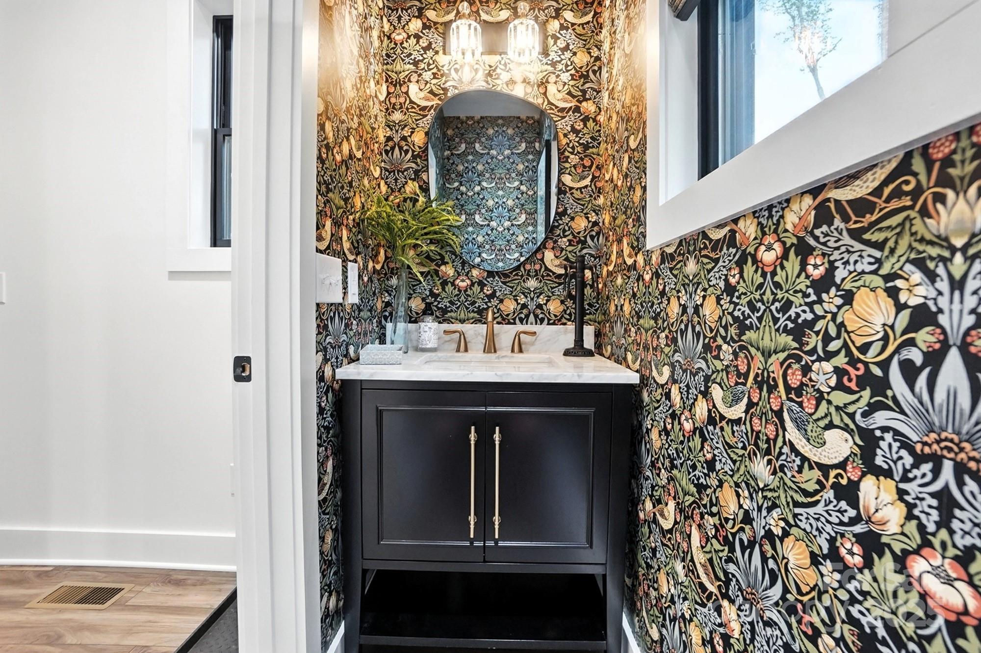 Lansing, North Carolina, 28643, United States, 3 Bedrooms Bedrooms, ,5 BathroomsBathrooms,Residential,Active,1959552