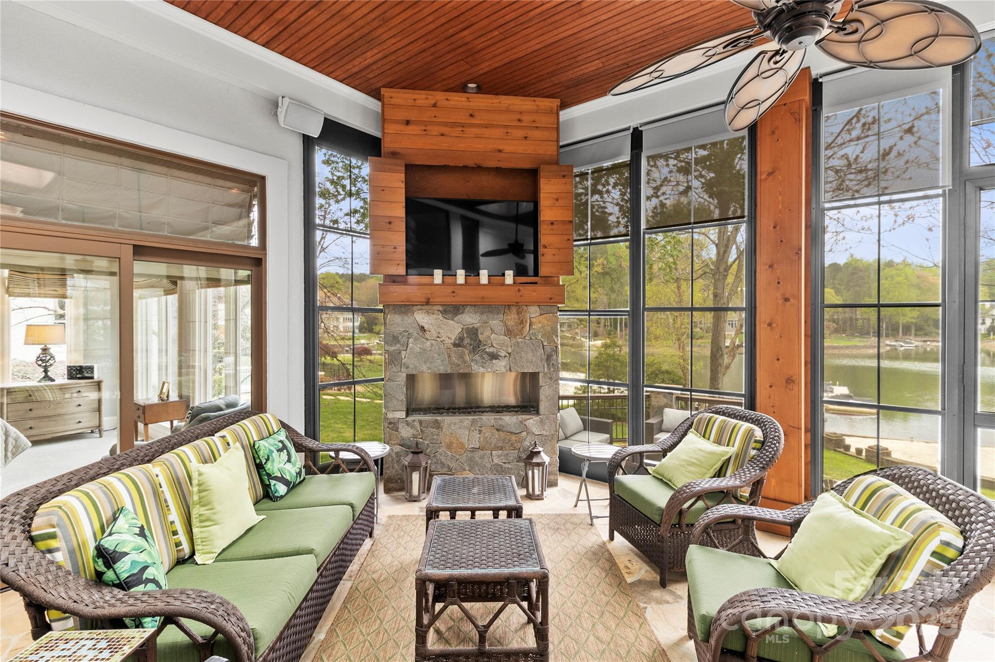 Cornelius, North Carolina, 28031, United States, 4 Bedrooms Bedrooms, ,7 BathroomsBathrooms,Residential,Active,1762837