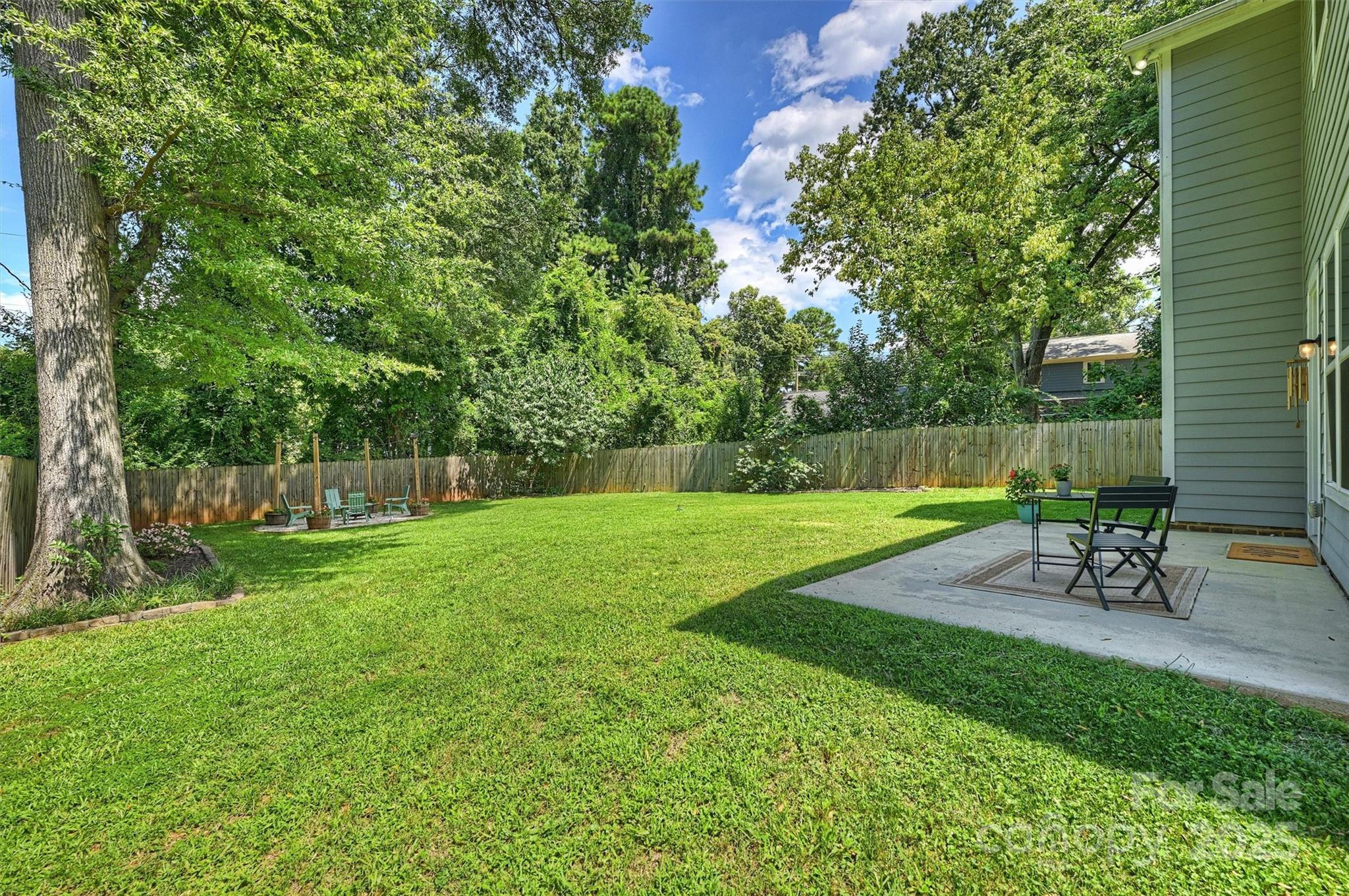 Charlotte, North Carolina, 28205, United States, 4 Bedrooms Bedrooms, ,4 BathroomsBathrooms,Residential,Active,1934773